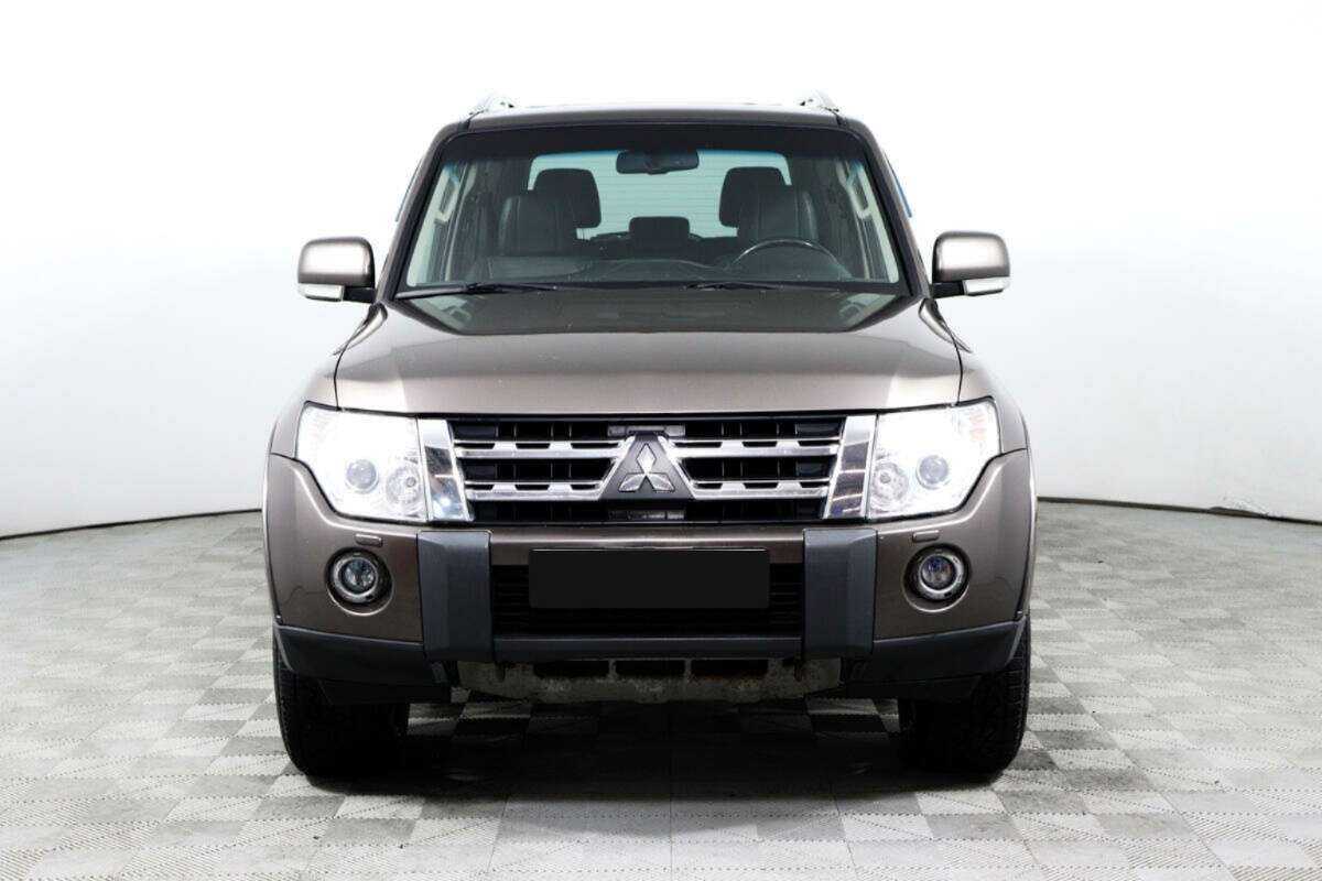 Купить Mitsubishi Pajero с пробегом. Фото: #1