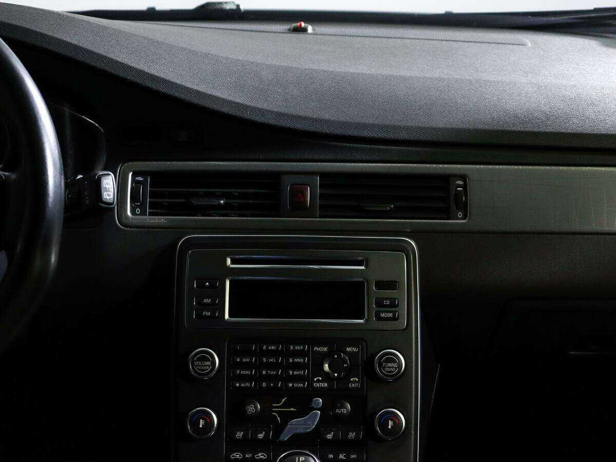 Купить Volvo XC70 с пробегом. Фото: #9