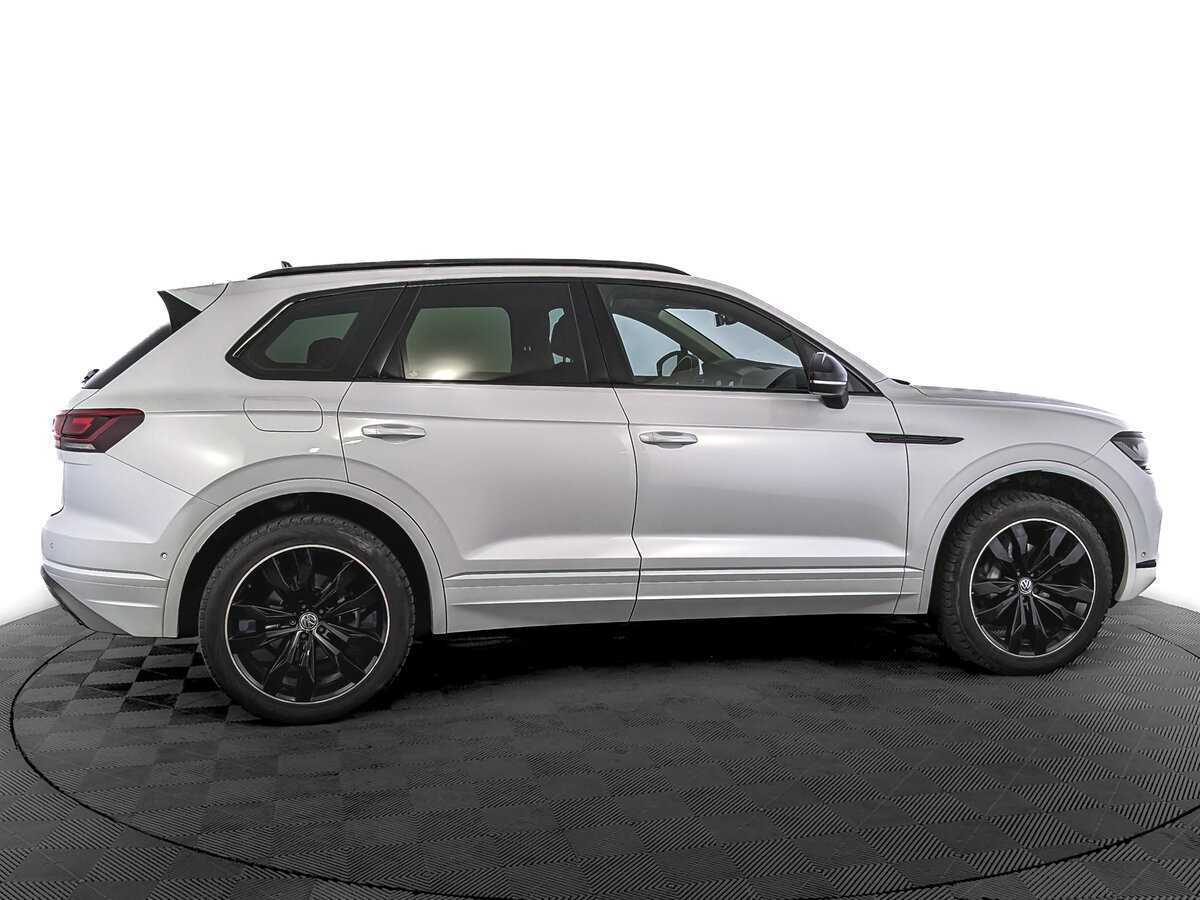 Купить Volkswagen Touareg с пробегом. Фото: #3