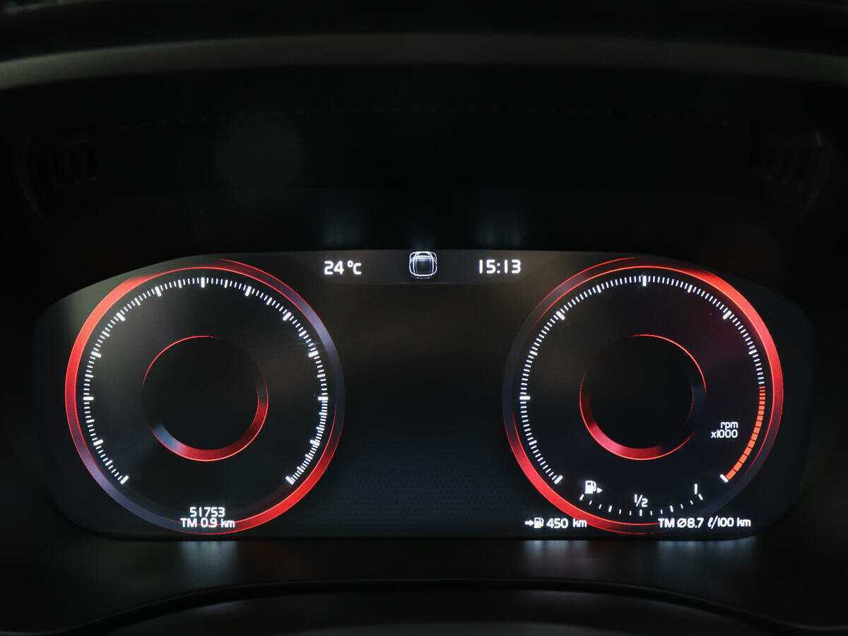 Купить Volvo XC60 с пробегом. Фото: #10