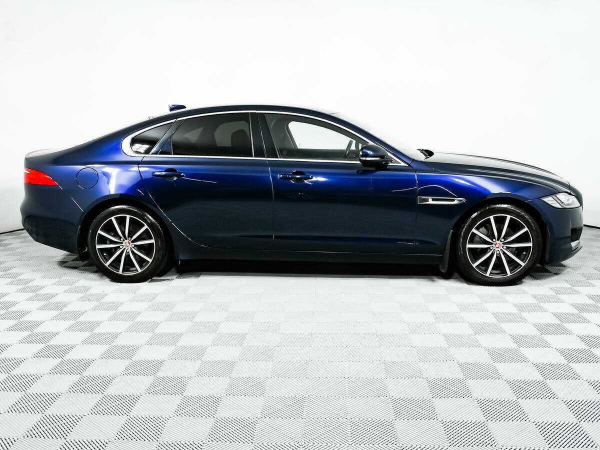 Купить Jaguar XF с пробегом. Фото: #3