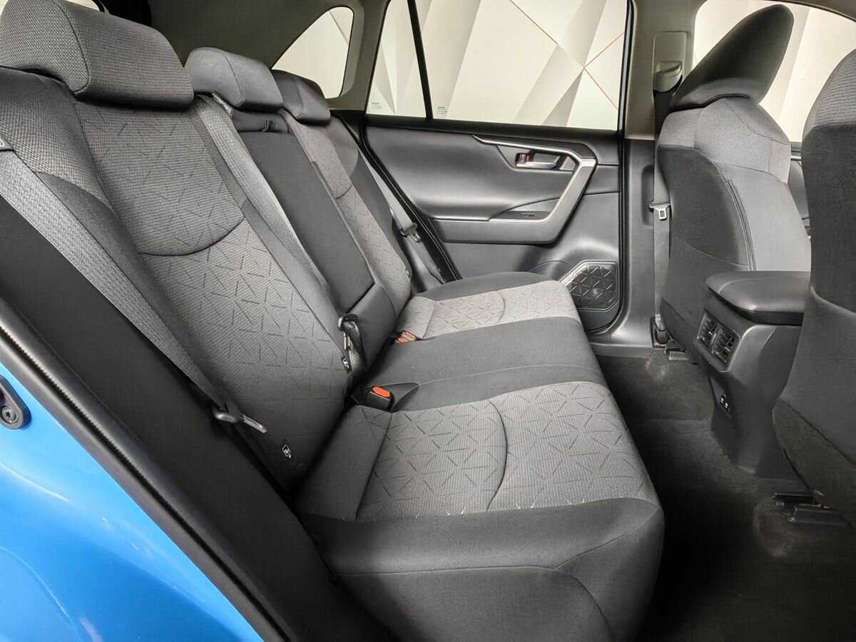 Купить Toyota RAV4 с пробегом. Фото: #11
