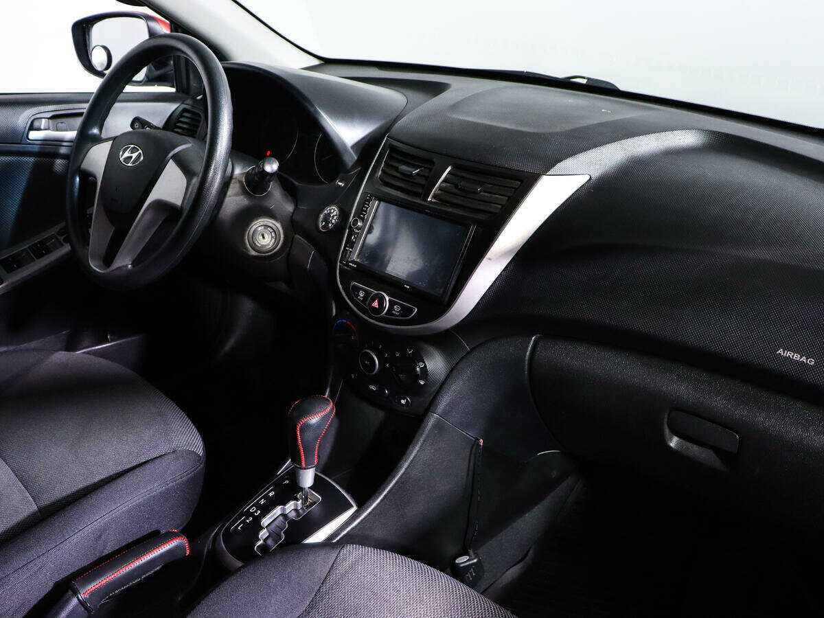 Купить Hyundai Solaris с пробегом. Фото: #6