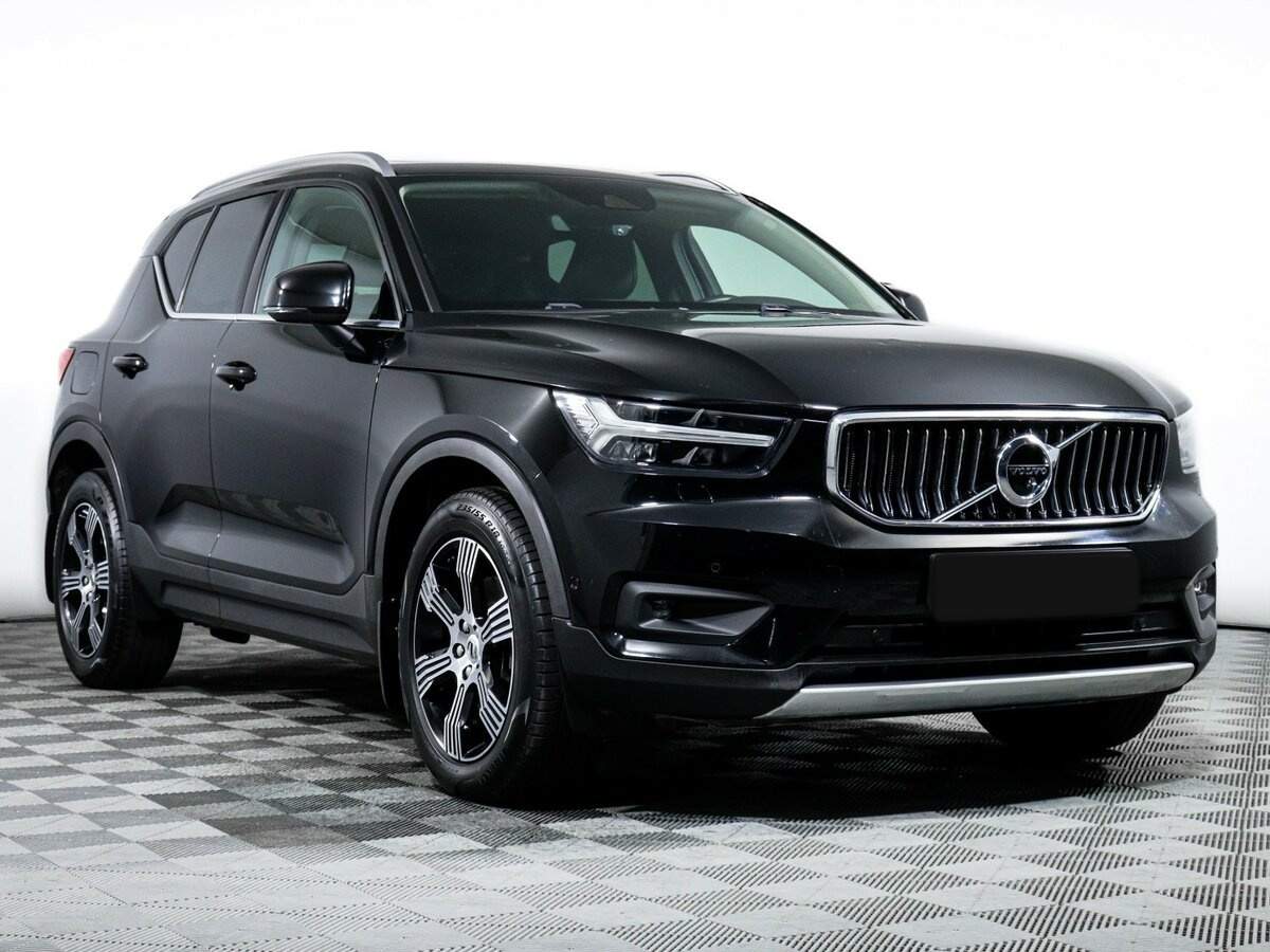 Купить Volvo XC40 с пробегом. Фото: #2