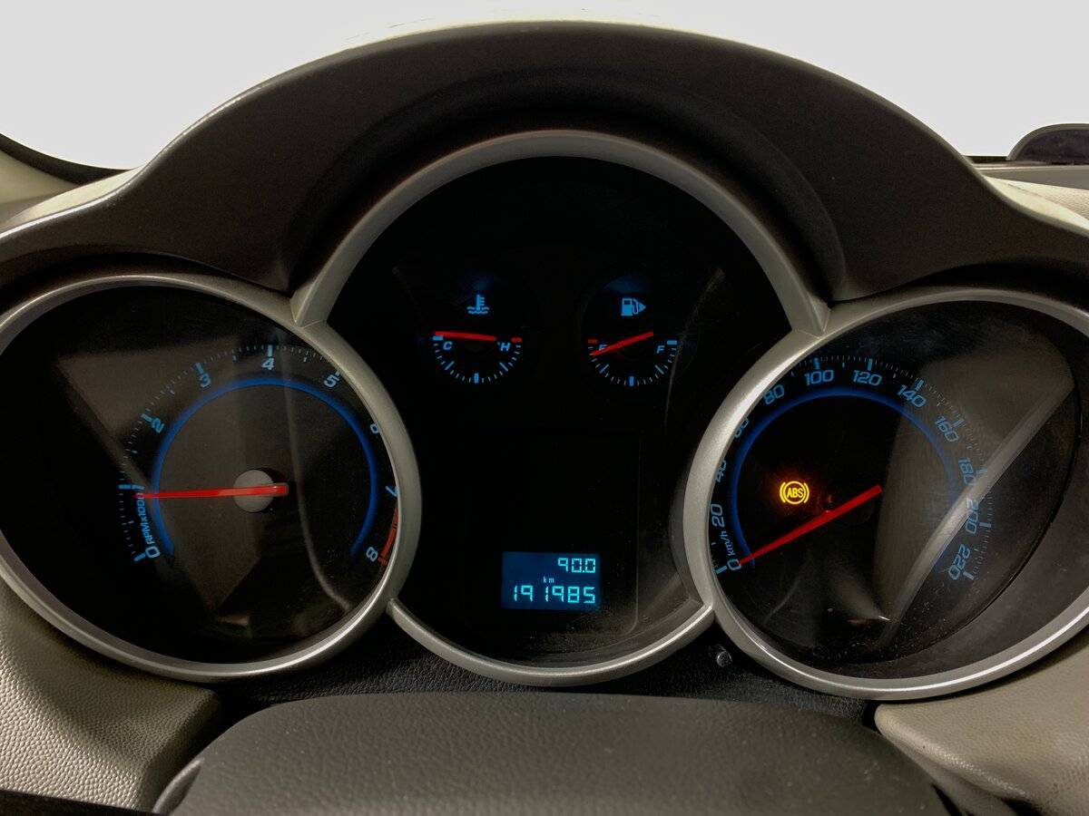Купить Chevrolet Cruze с пробегом. Фото: #13