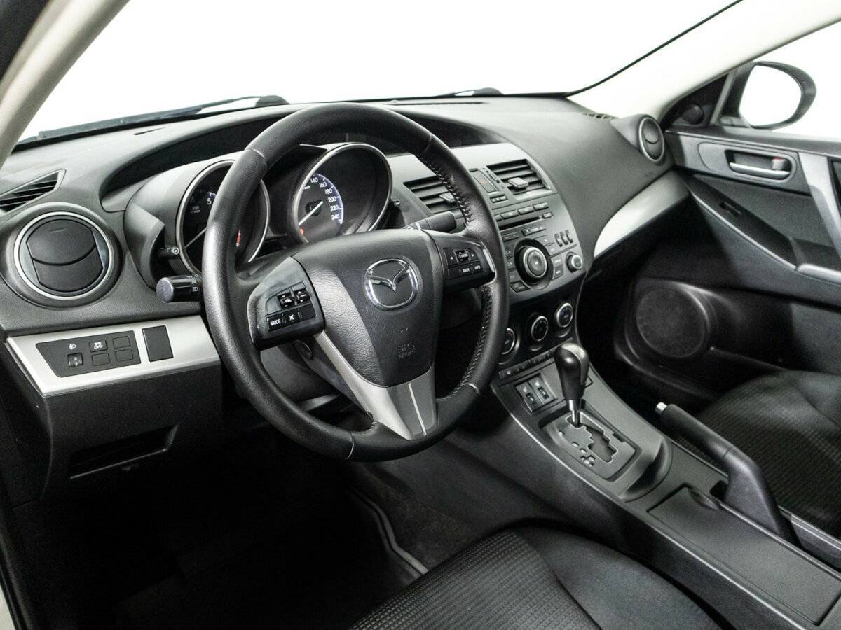 Купить Mazda 3 с пробегом. Фото: #10