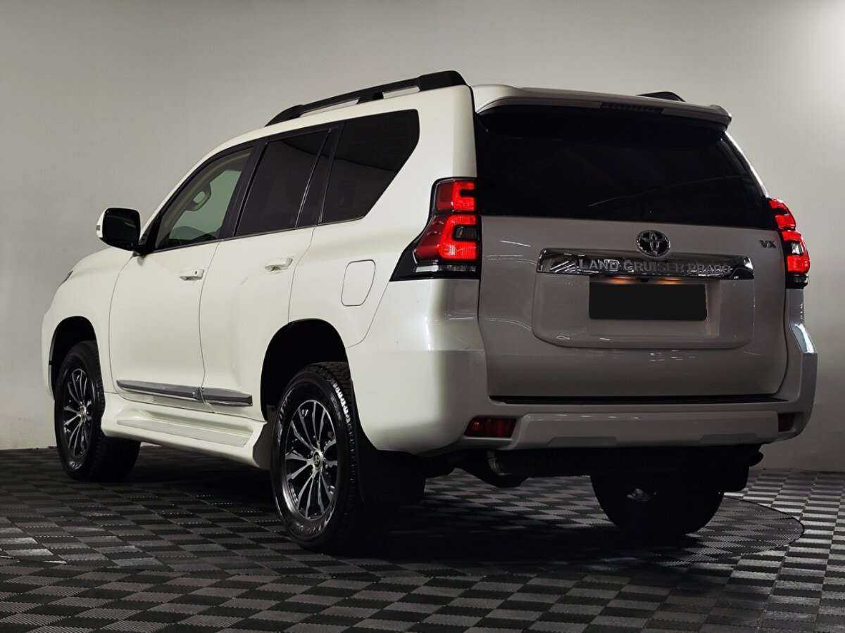 Купить Toyota Land Cruiser Prado с пробегом. Фото: #3