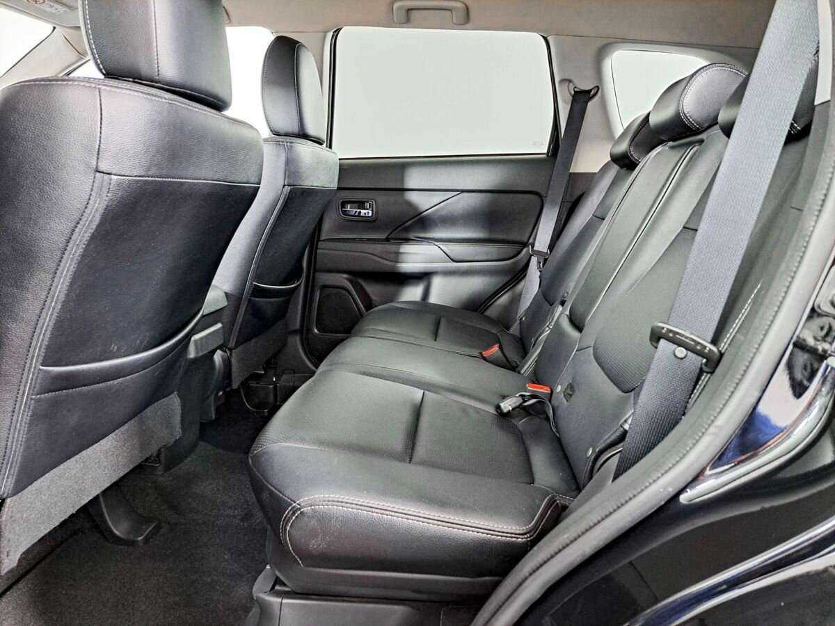Купить Mitsubishi Outlander с пробегом. Фото: #9