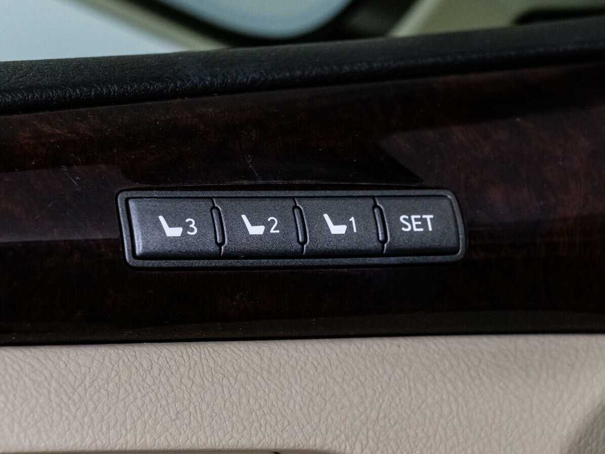Купить Lexus LX с пробегом. Фото: #25