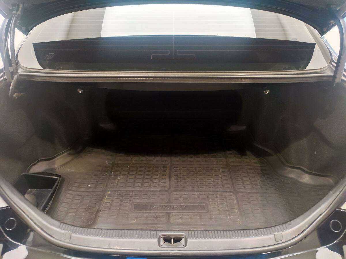 Купить Toyota Camry с пробегом. Фото: #9
