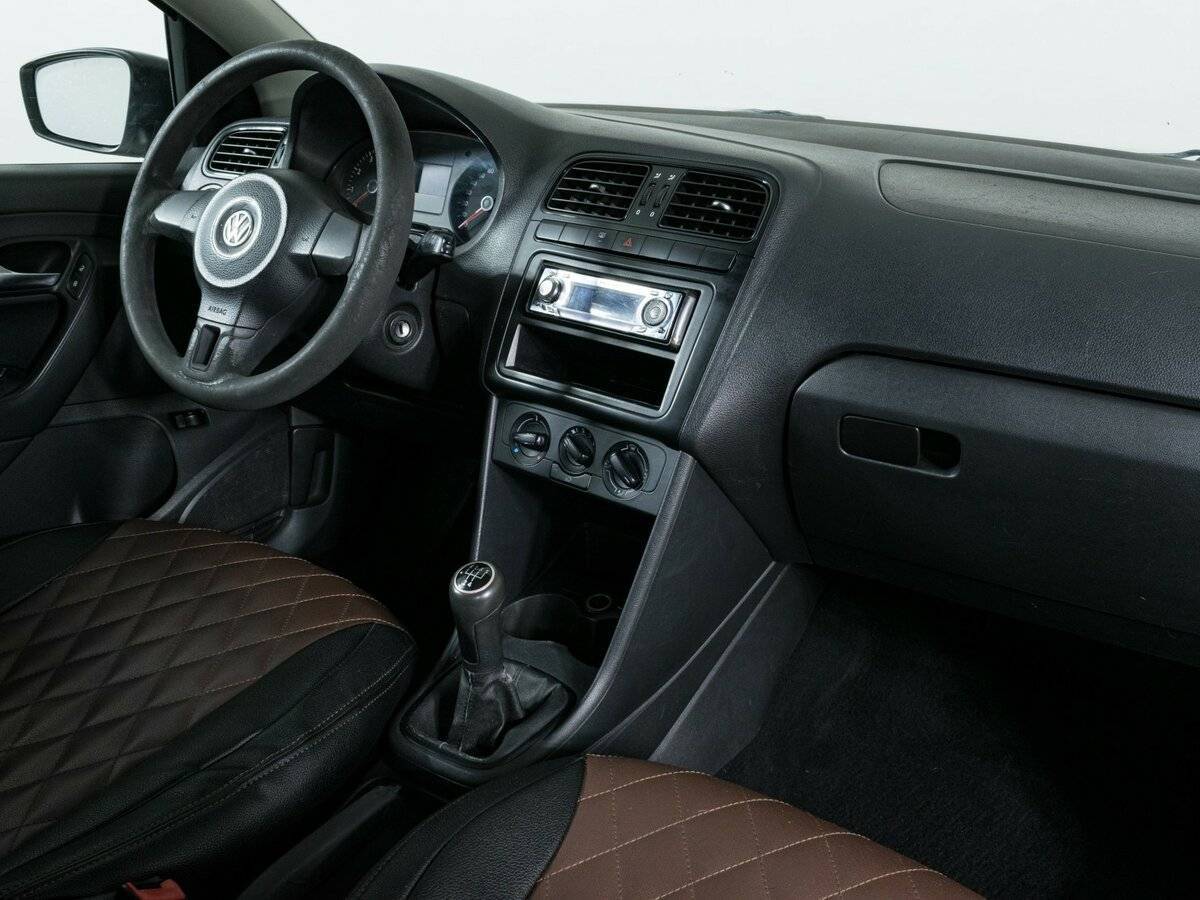 Купить Volkswagen Polo с пробегом. Фото: #7