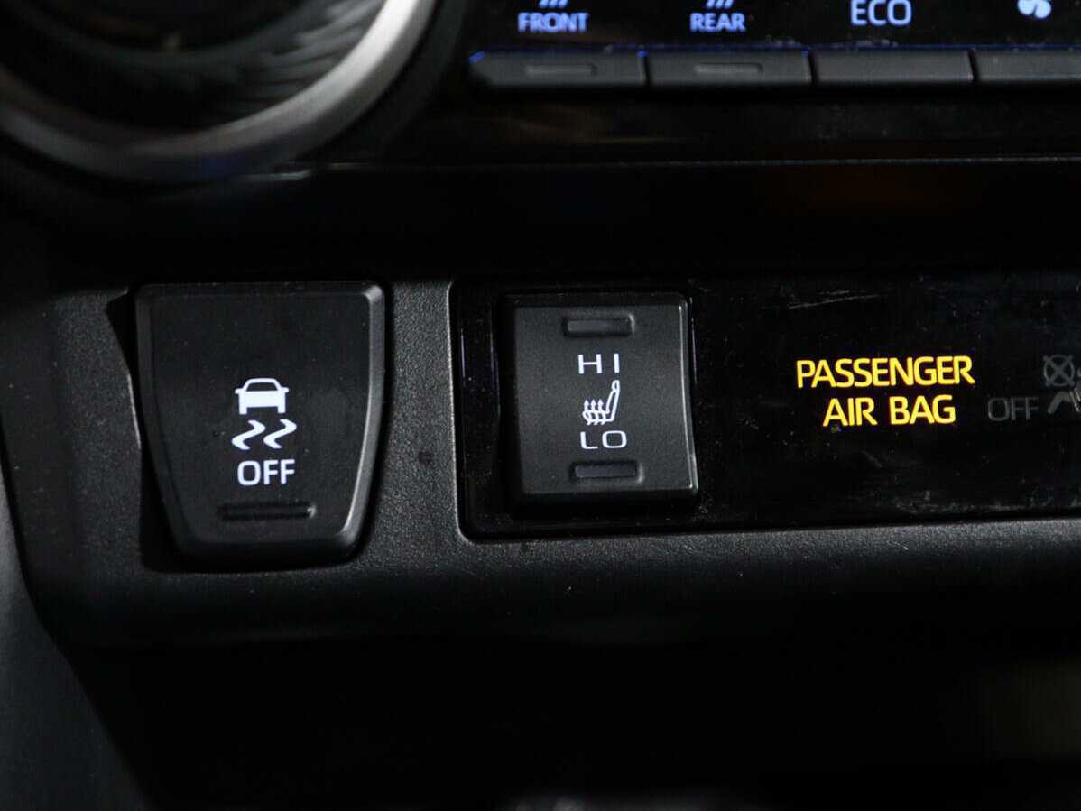 Купить Toyota RAV4 с пробегом. Фото: #16