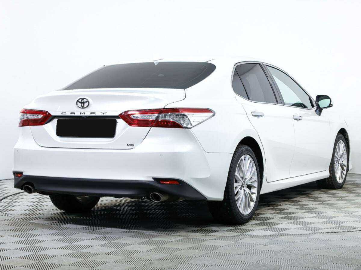 Купить Toyota Camry с пробегом. Фото: #4
