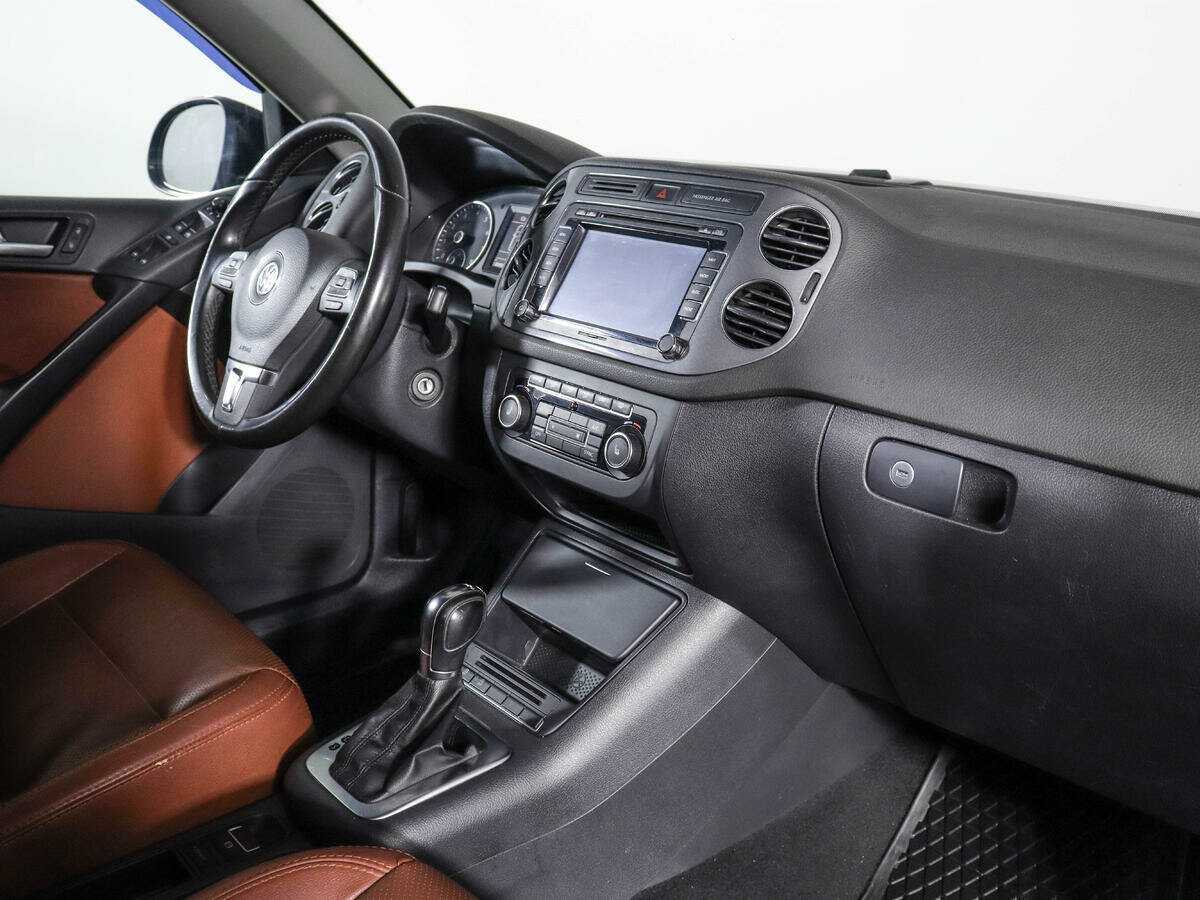Купить Volkswagen Tiguan с пробегом. Фото: #6