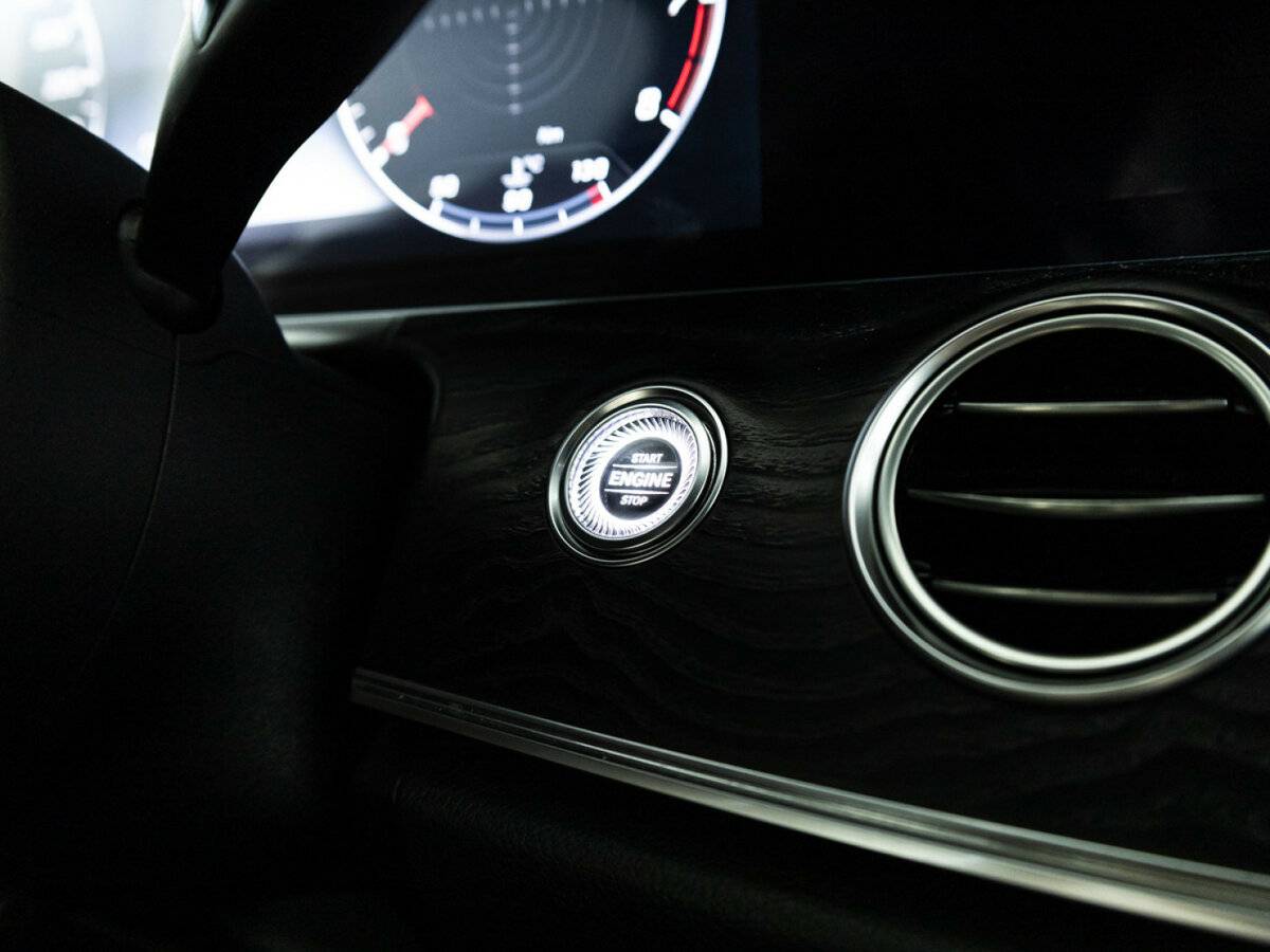 Купить Mercedes-Benz E-Класс с пробегом. Фото: #19