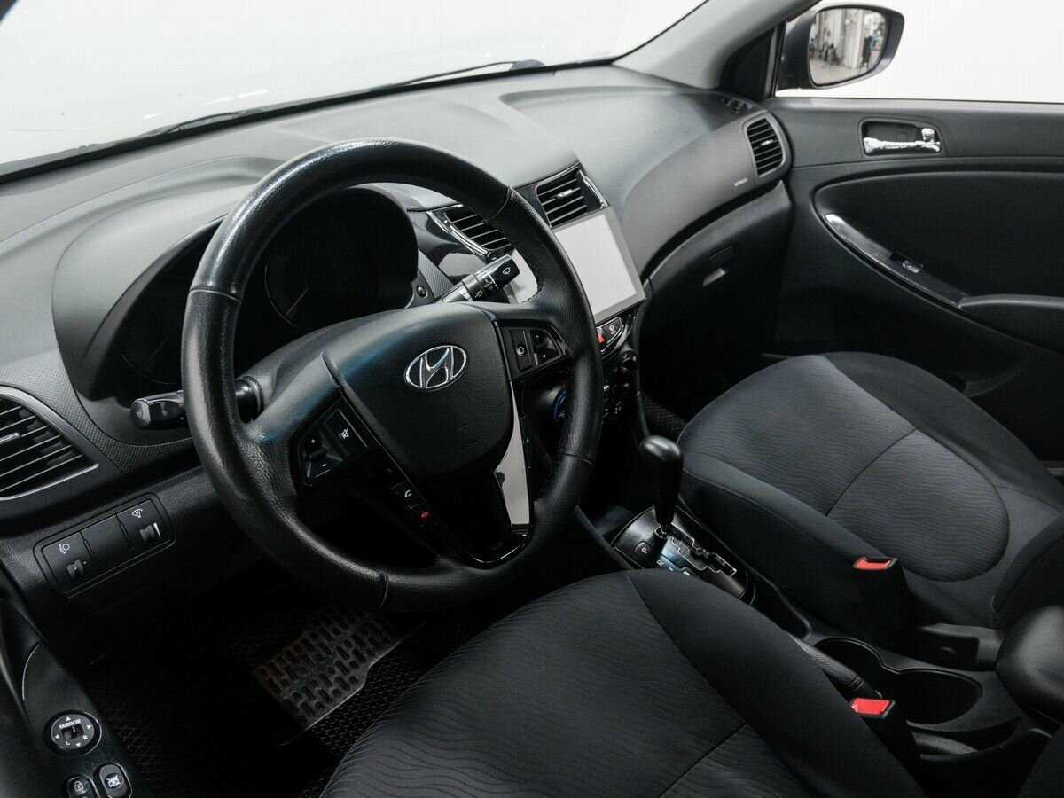 Купить Hyundai Solaris с пробегом. Фото: #12