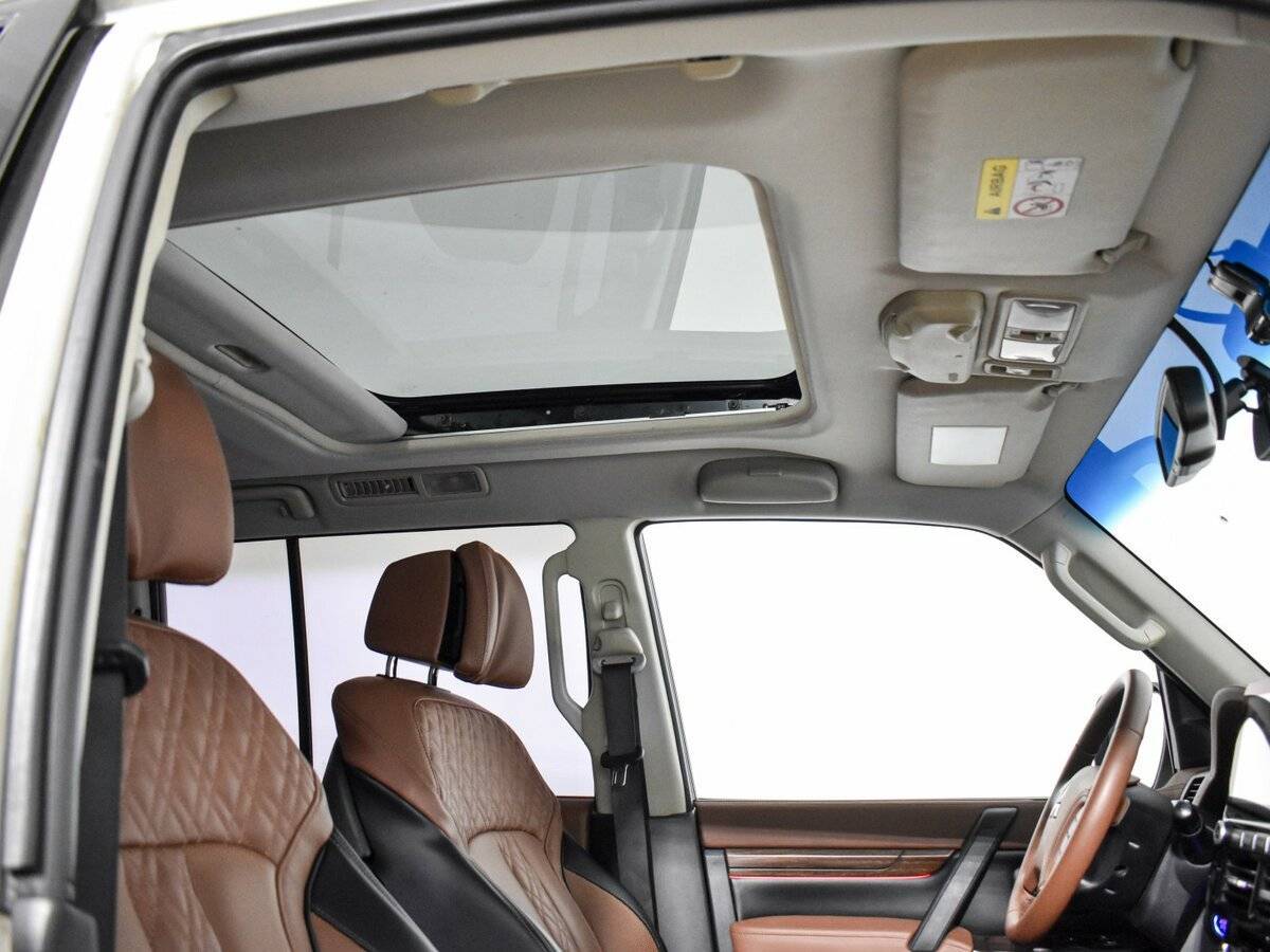 Купить Mitsubishi Pajero с пробегом. Фото: #18