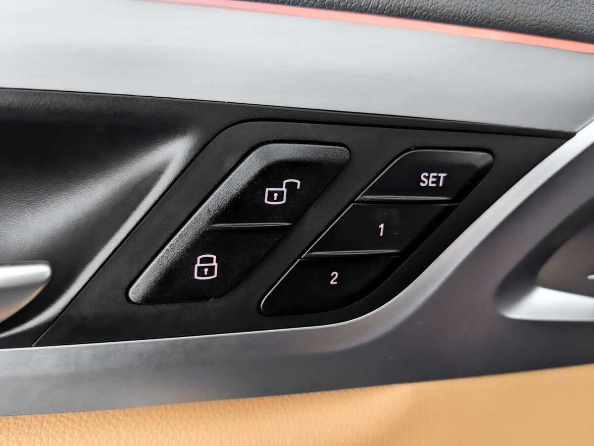 Купить BMW X4 с пробегом. Фото: #18