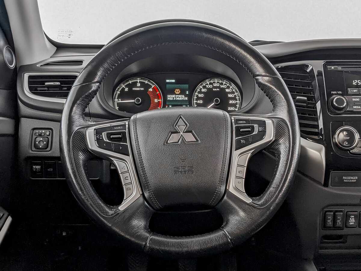 Купить Mitsubishi Pajero Sport с пробегом. Фото: #16
