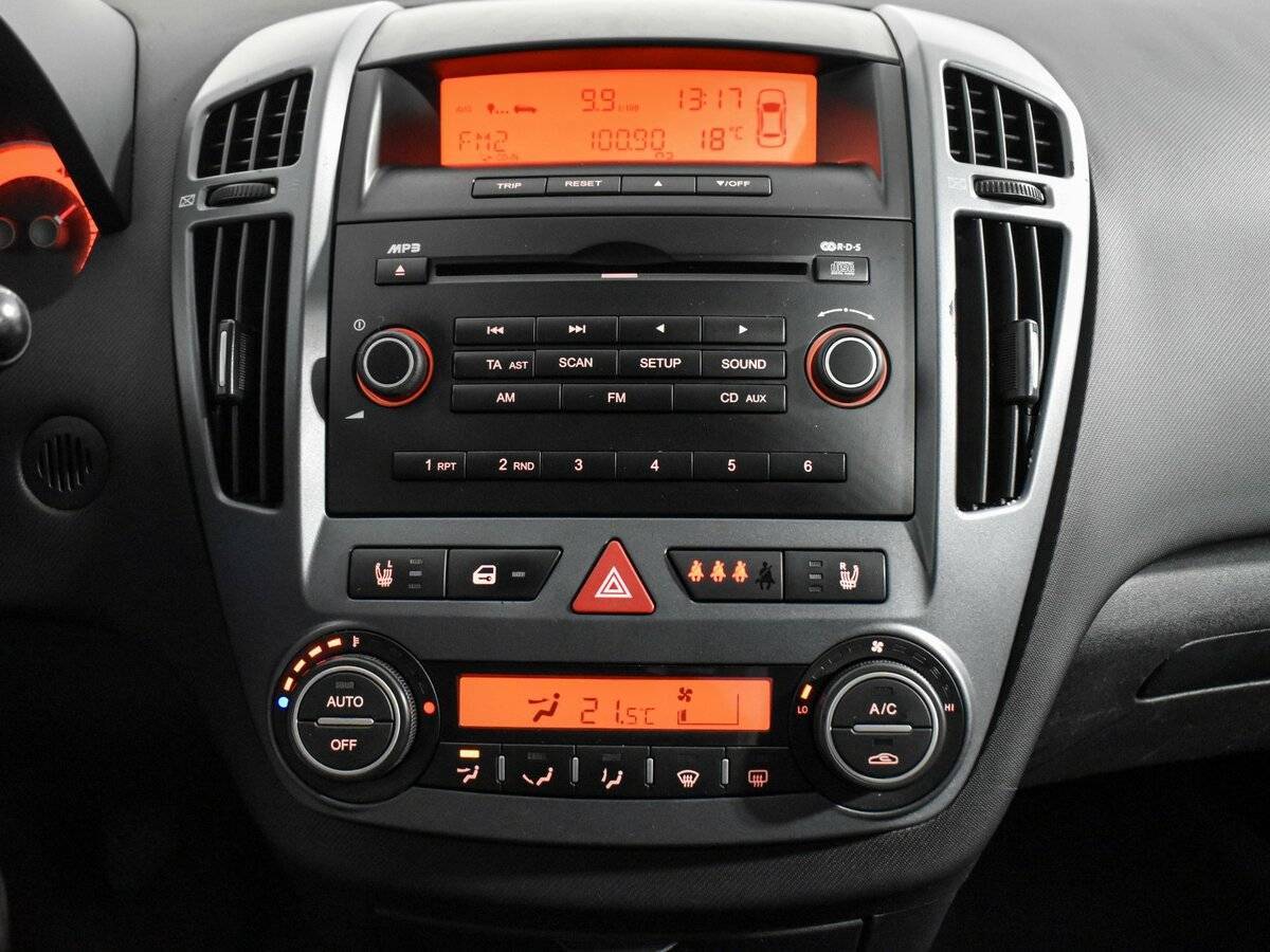 Купить Kia Ceed с пробегом. Фото: #15