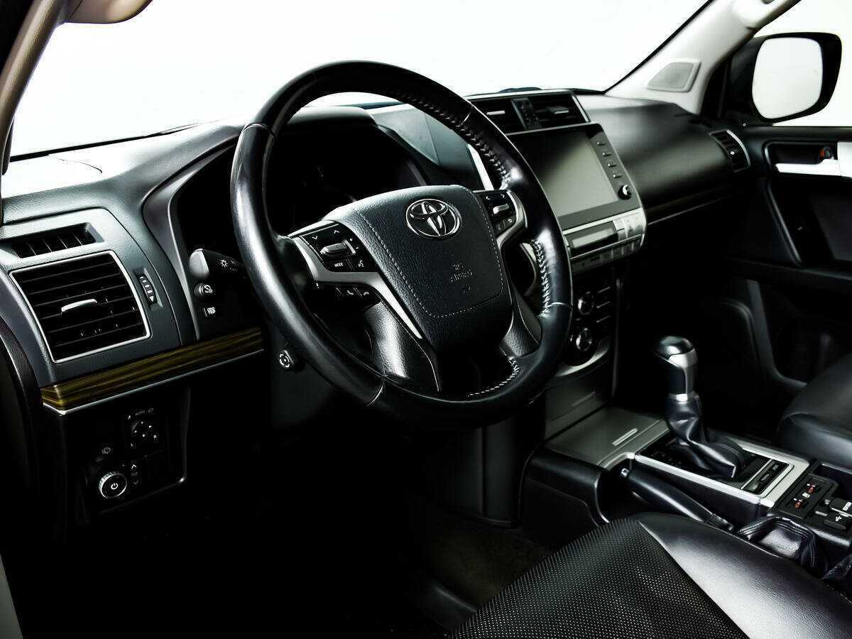 Купить Toyota Land Cruiser Prado с пробегом. Фото: #12