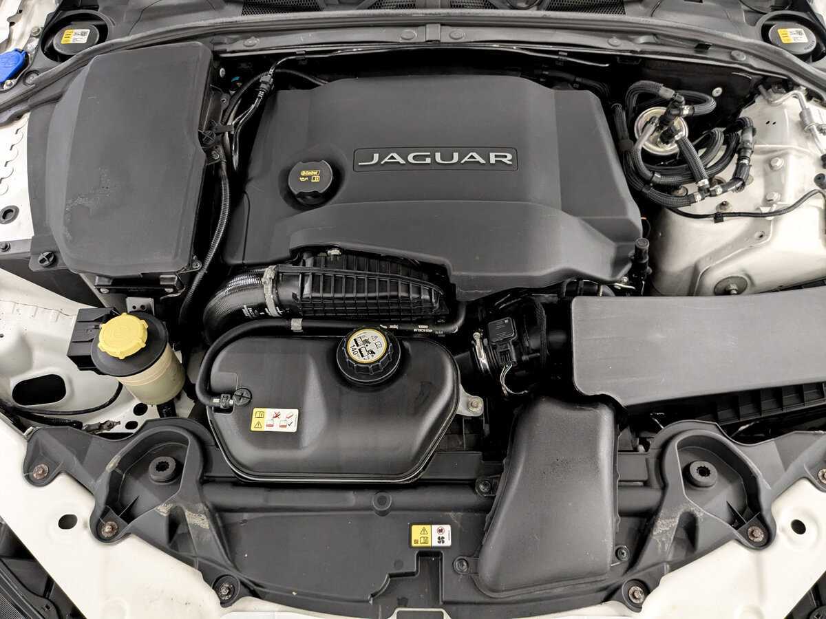 Купить Jaguar XF с пробегом. Фото: #8
