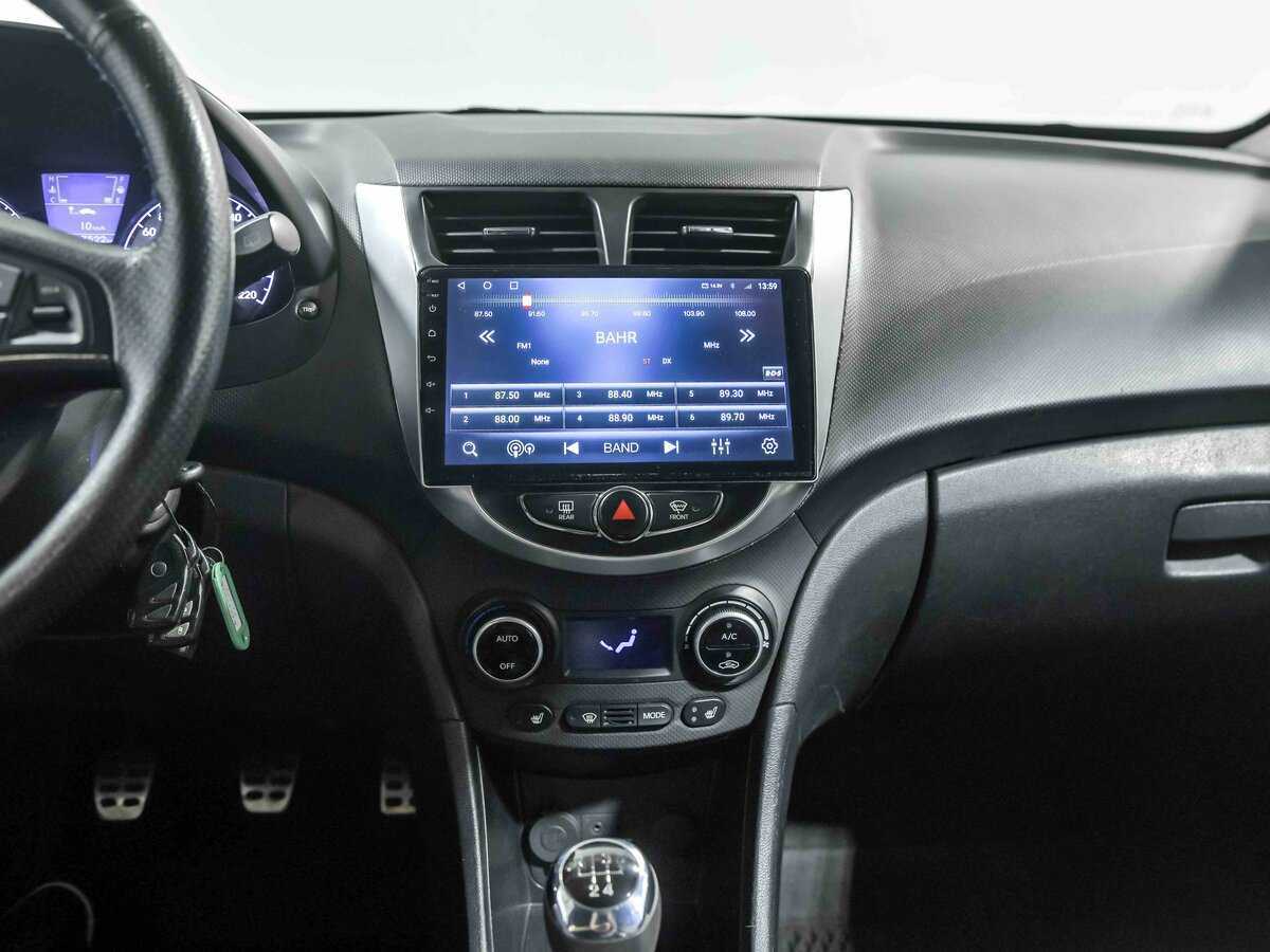 Купить Hyundai Solaris с пробегом. Фото: #7
