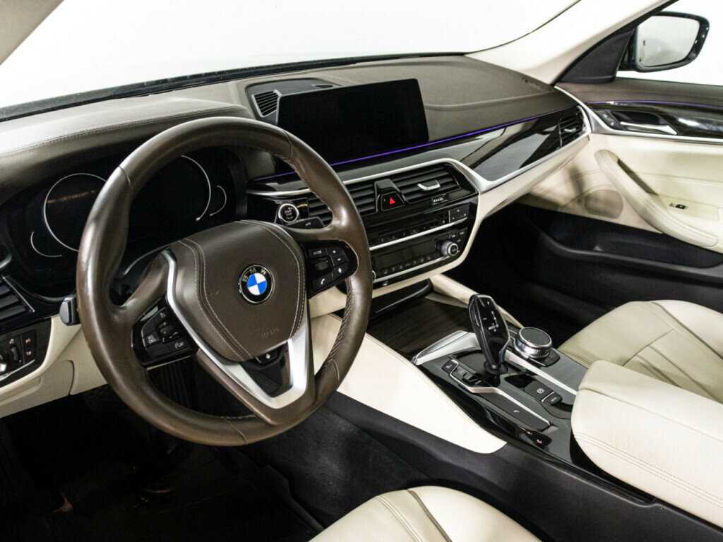 Купить BMW 5 серии с пробегом. Фото: #10