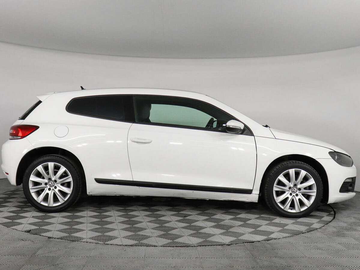 Купить Volkswagen Scirocco с пробегом. Фото: #3