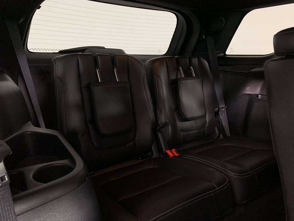 Купить Ford Explorer с пробегом. Фото: #19
