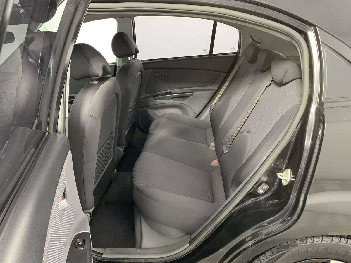 Купить Kia Rio с пробегом. Фото: #9