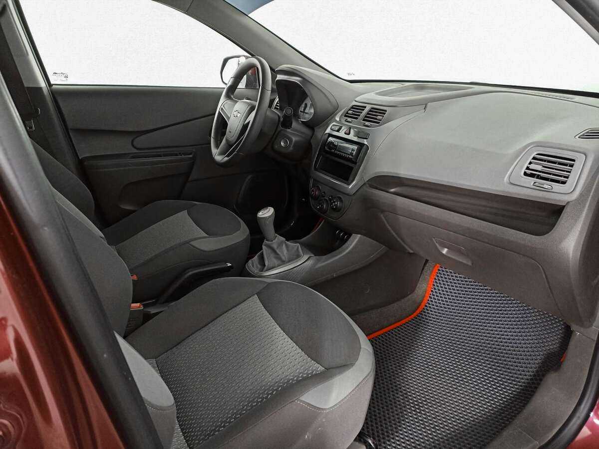 Купить Chevrolet Cobalt с пробегом. Фото: #8
