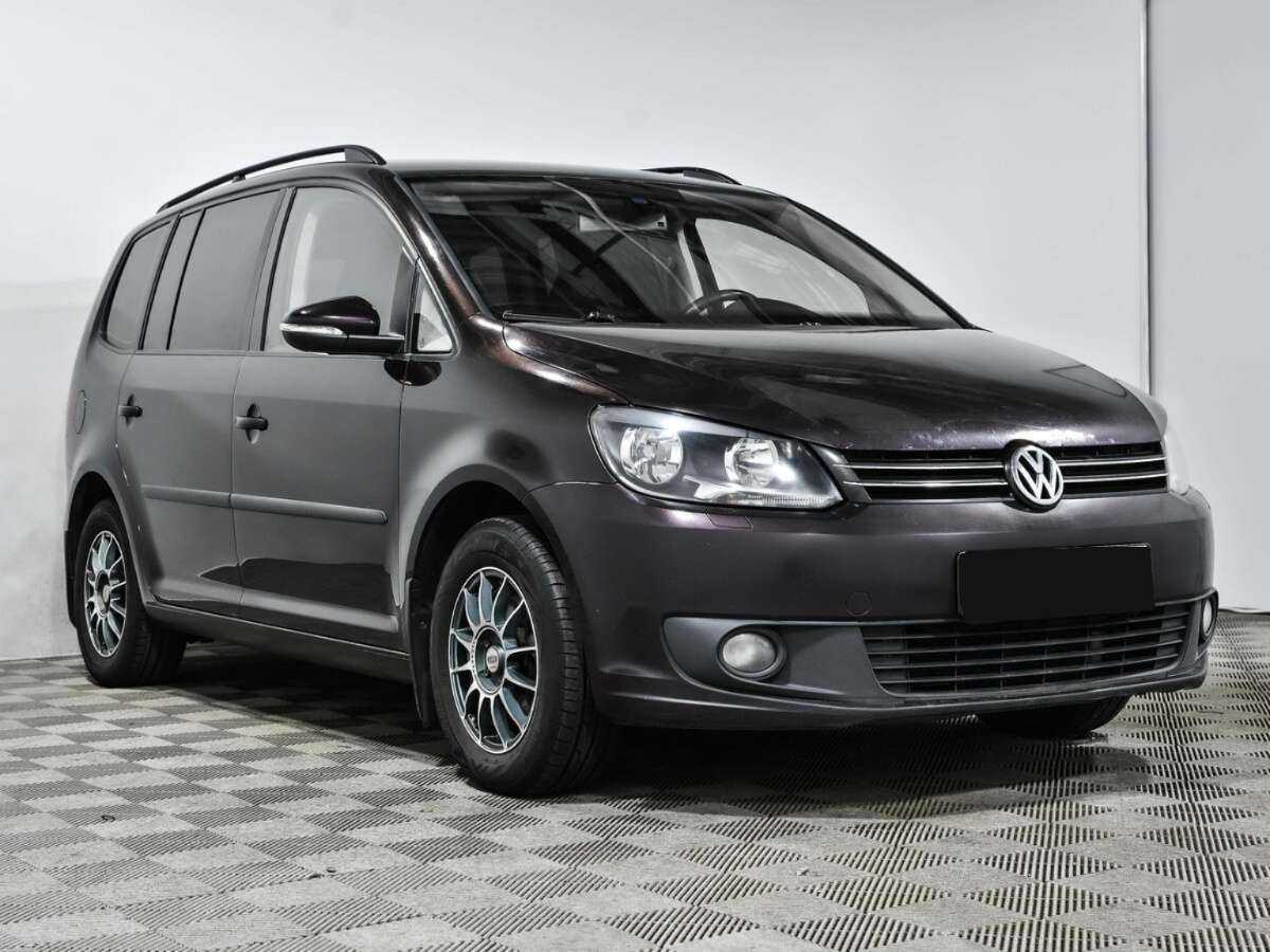 Купить Volkswagen Touran с пробегом. Фото: #2