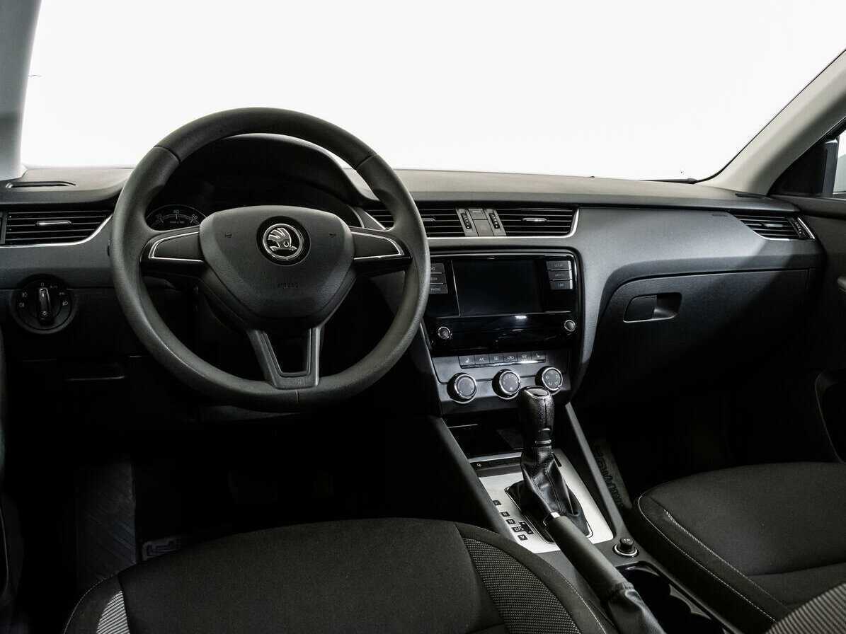 Купить Skoda Octavia с пробегом. Фото: #8