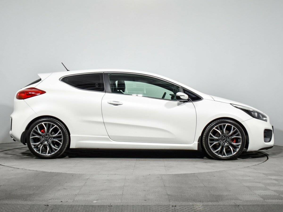 Купить Kia Ceed GT с пробегом. Фото: #4