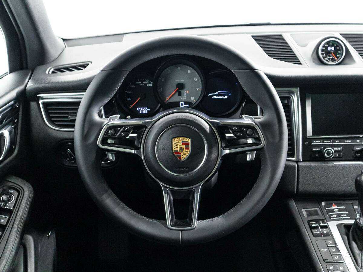 Купить Porsche Macan с пробегом. Фото: #21