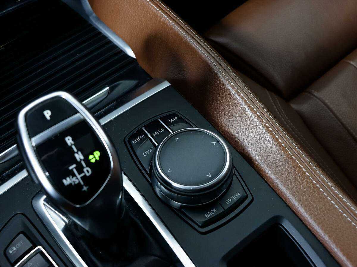 Купить BMW X6 с пробегом. Фото: #18