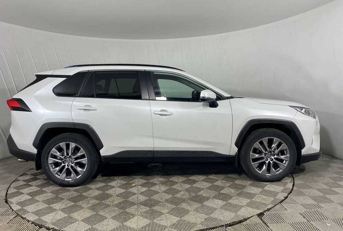 Купить Toyota RAV4 с пробегом. Фото: #3