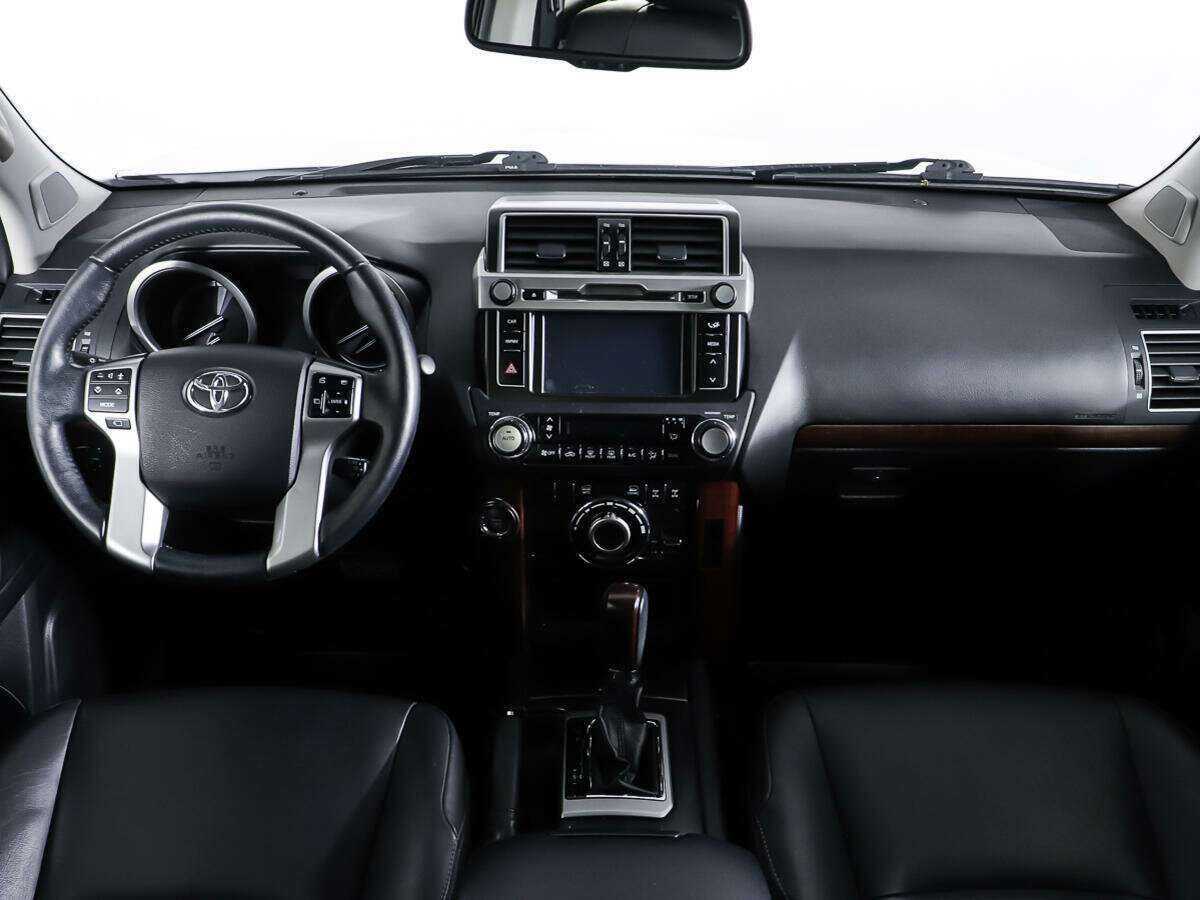 Купить Toyota Land Cruiser Prado с пробегом. Фото: #10