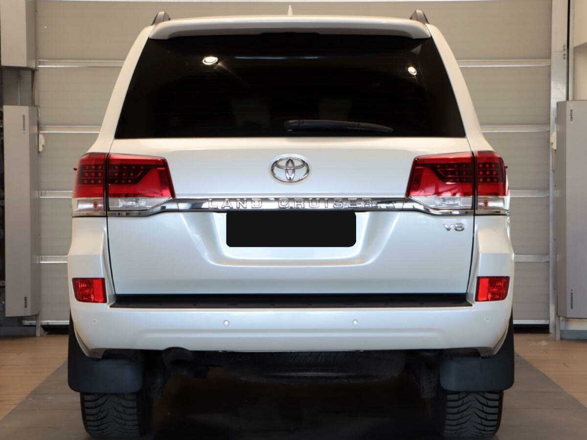 Купить Toyota Land Cruiser с пробегом. Фото: #4