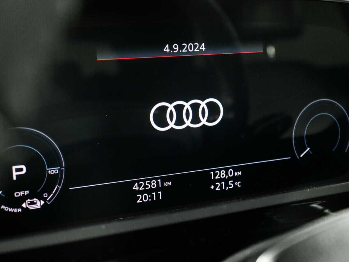 Купить Audi e-tron с пробегом. Фото: #8
