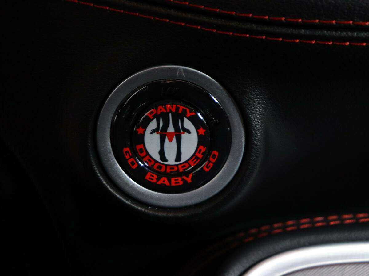 Купить Dodge Challenger с пробегом. Фото: #20