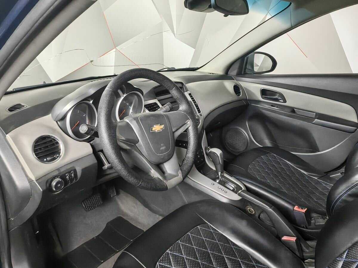 Купить Chevrolet Cruze с пробегом. Фото: #13