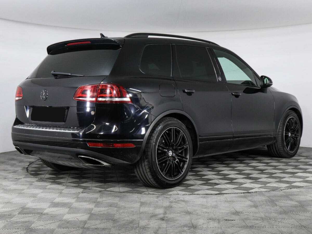 Купить Volkswagen Touareg с пробегом. Фото: #2