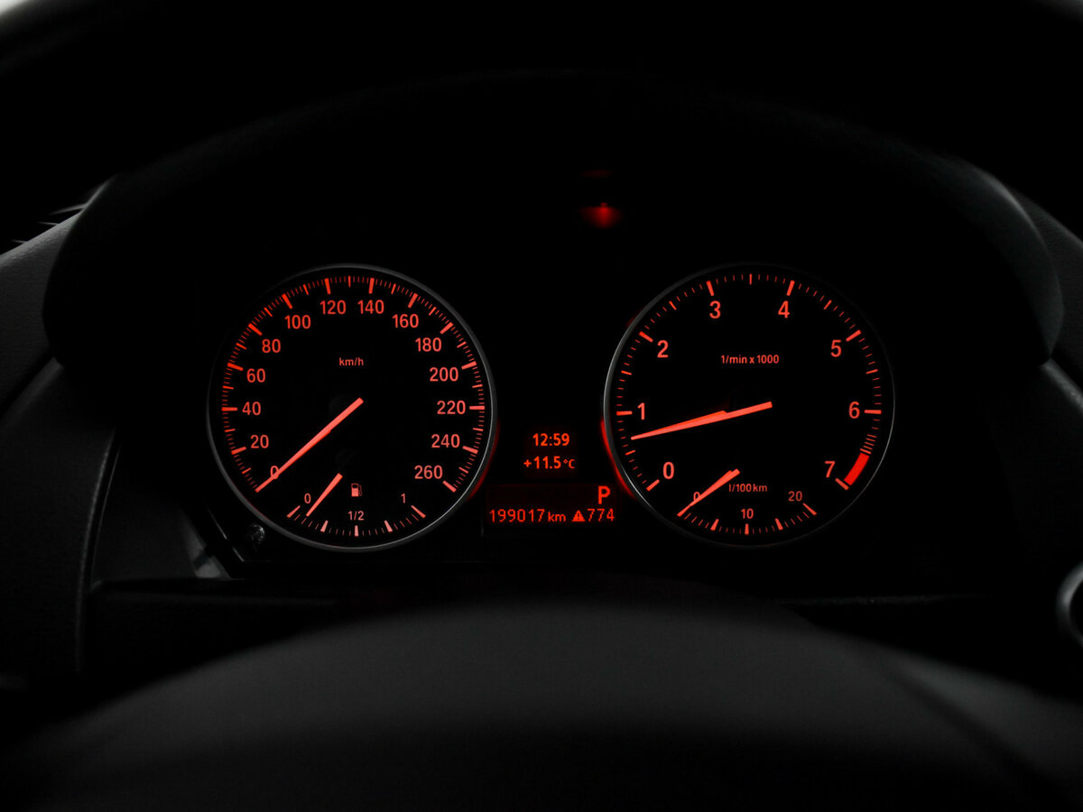 Купить BMW X1 с пробегом. Фото: #17