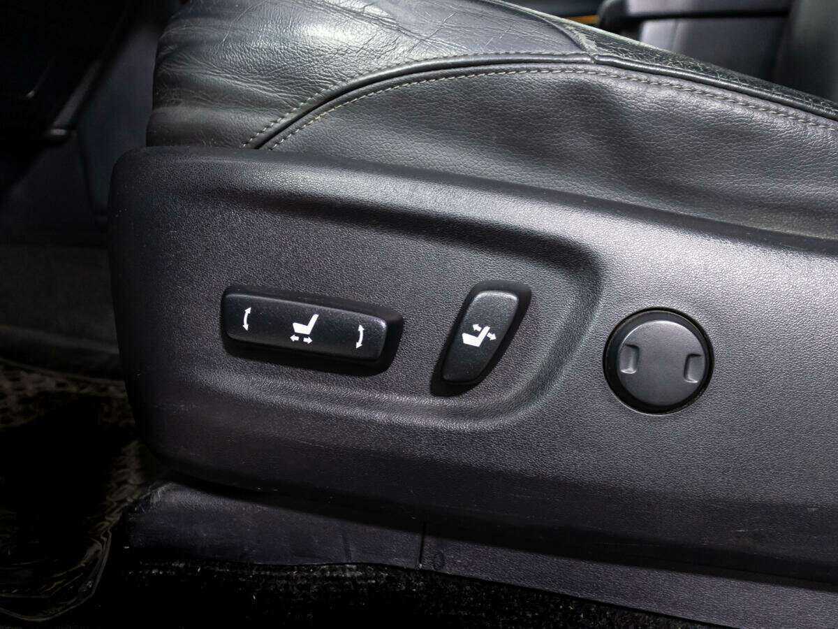 Купить Toyota Land Cruiser Prado с пробегом. Фото: #15
