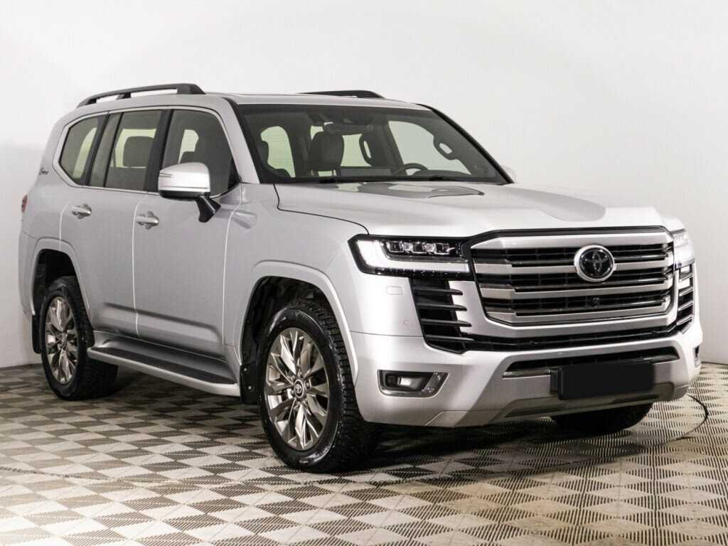 Купить Toyota Land Cruiser с пробегом. Фото: #2