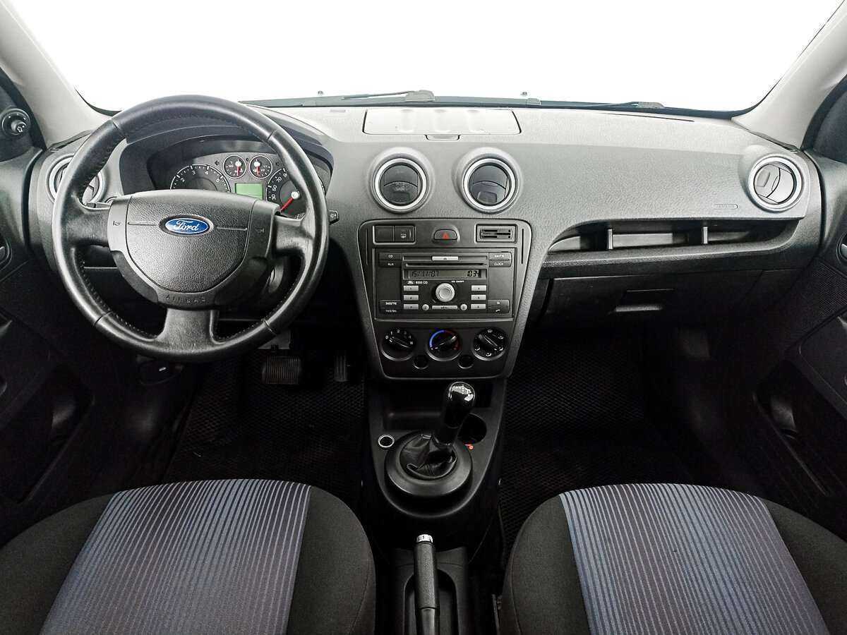 Купить Ford Fusion с пробегом. Фото: #11
