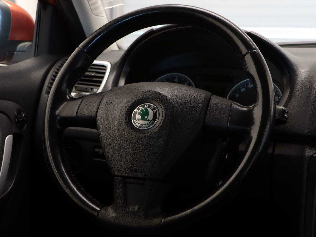 Купить Skoda Fabia с пробегом. Фото: #10