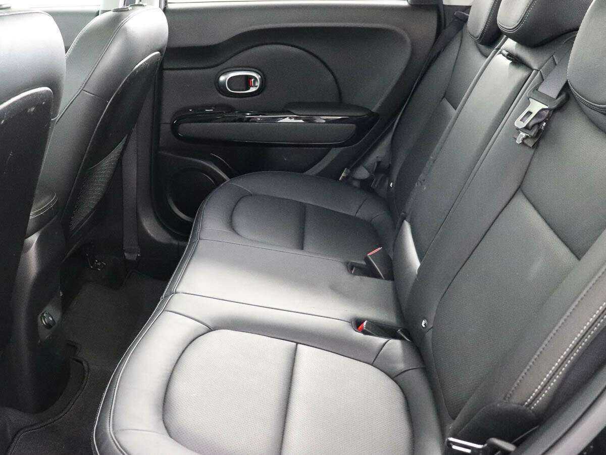 Купить Kia Soul с пробегом. Фото: #9